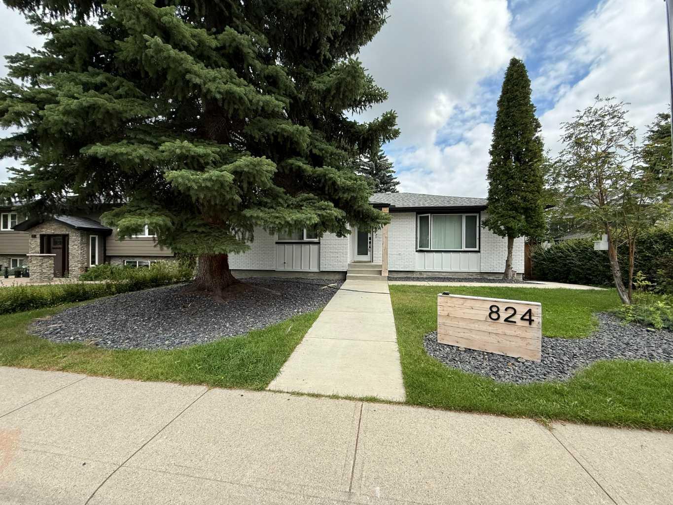 824 Canna Crescent SW, T2W 1N9