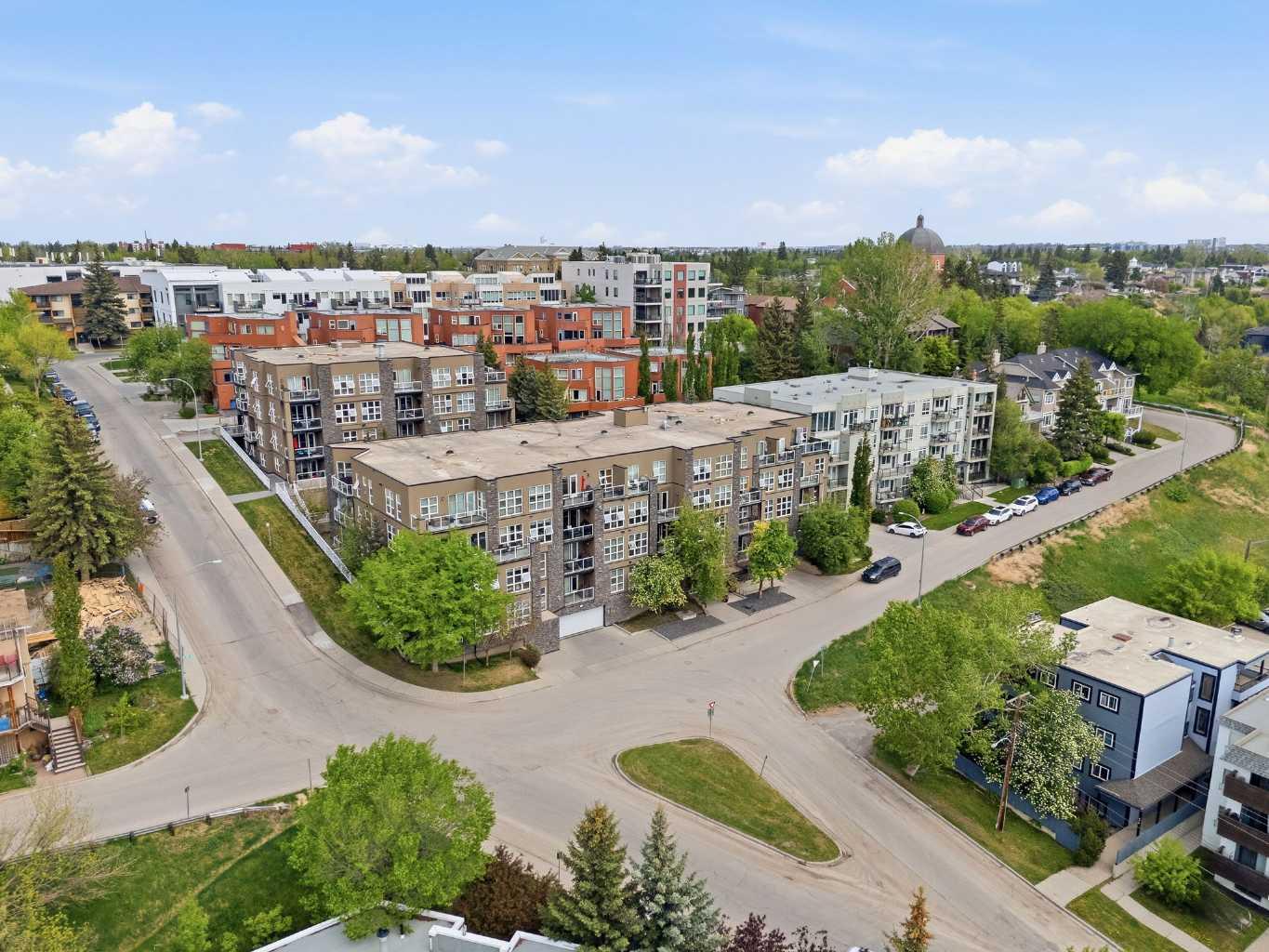 305, 532 5 Avenue NE, T2E 0L2