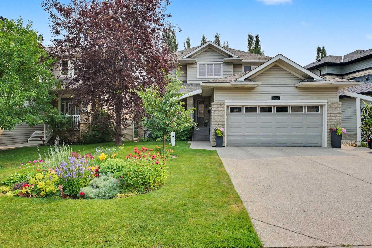 915 Coopers Drive SW, T4B 2W3