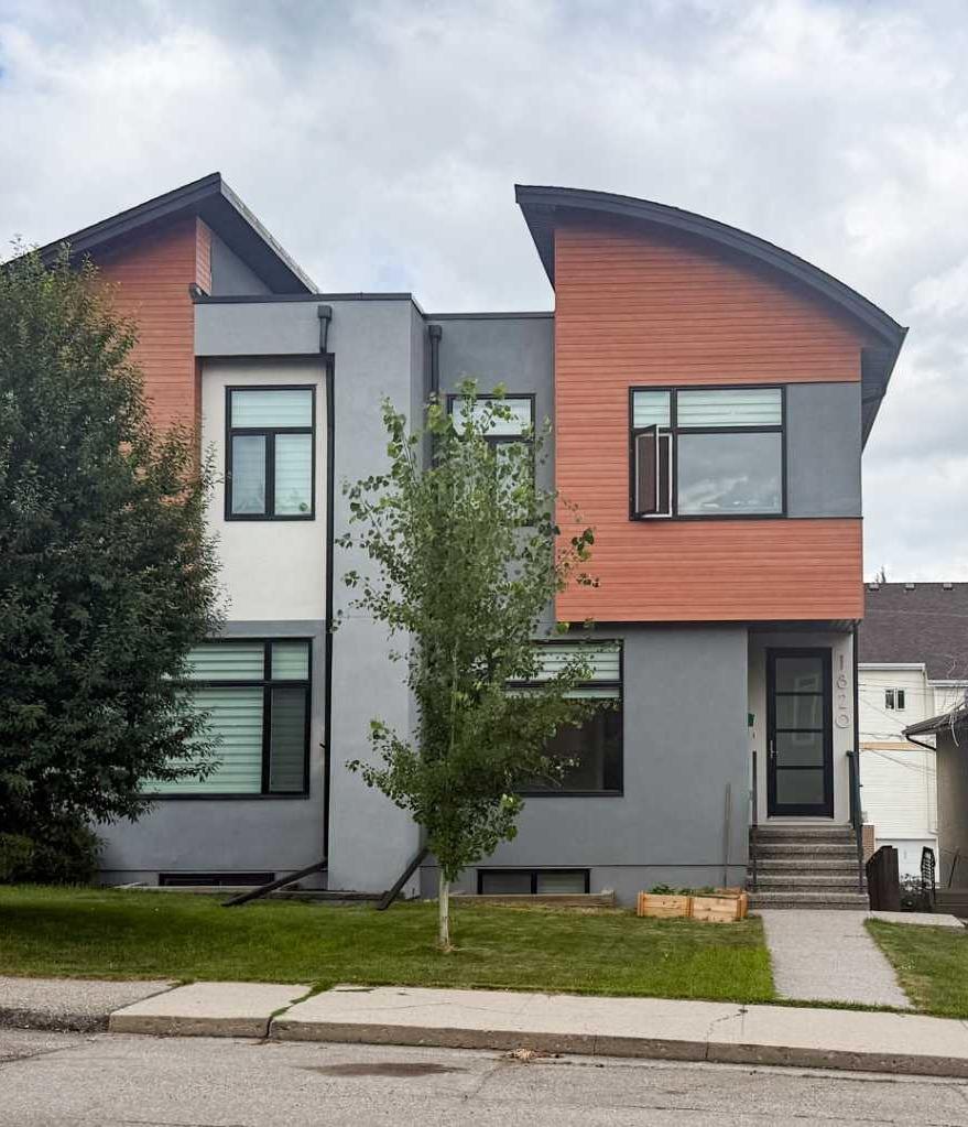 1820 37 Avenue SW, T2T2H4