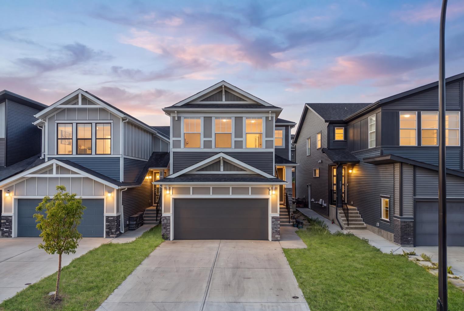 389 Crimson Ridge Place NW, T3L 0H5