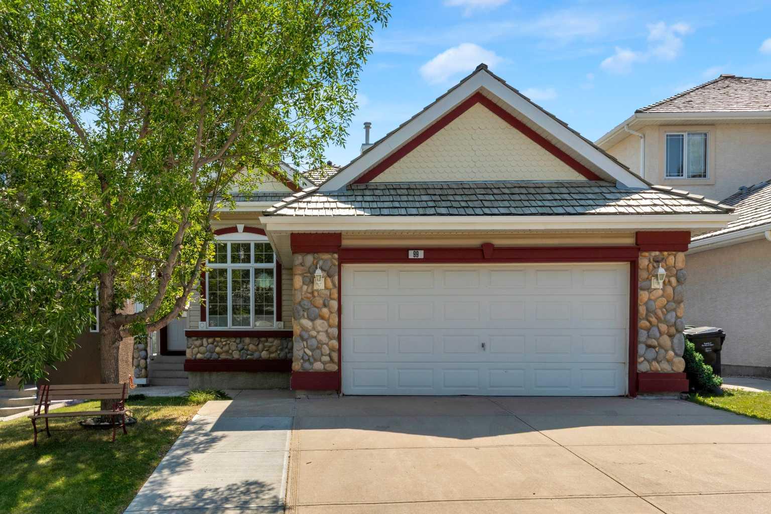 99 Edgeridge View NW, T3A 5Z1