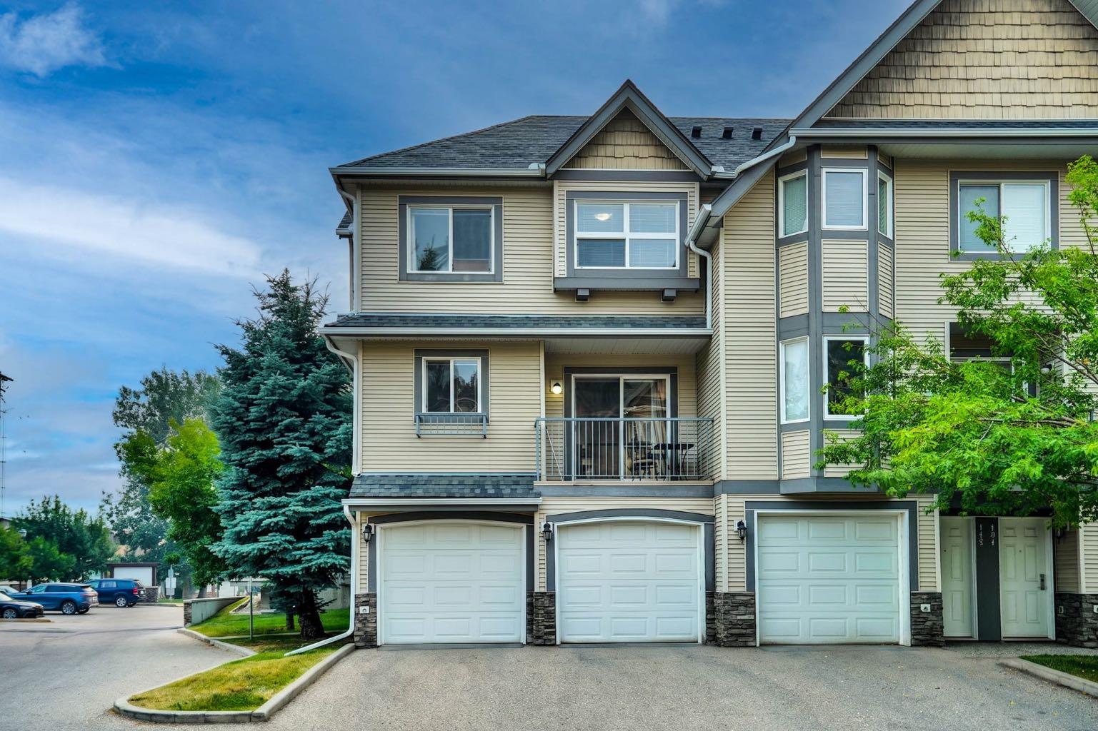 199 Cedarwood Lane SW, T2W5X6