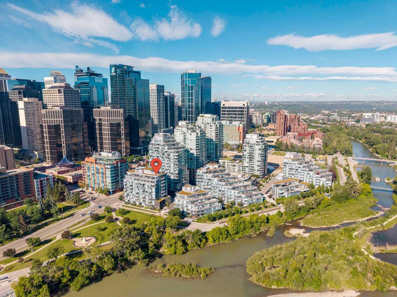 901, 118 Waterfront Court SW, T2P1K8