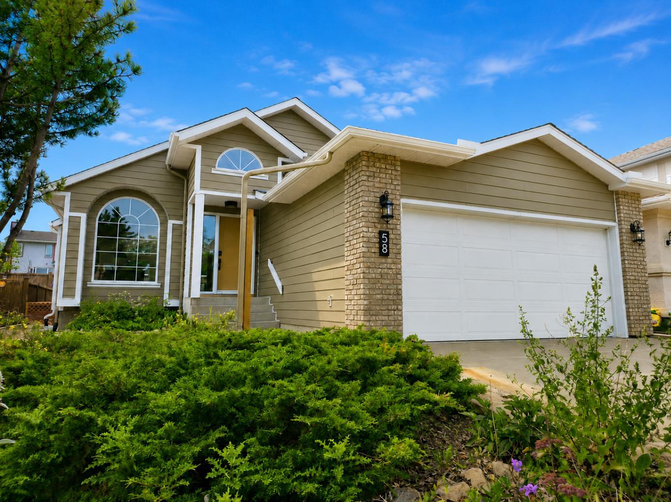 58 Edgevalley Close NW, T3A 5E4