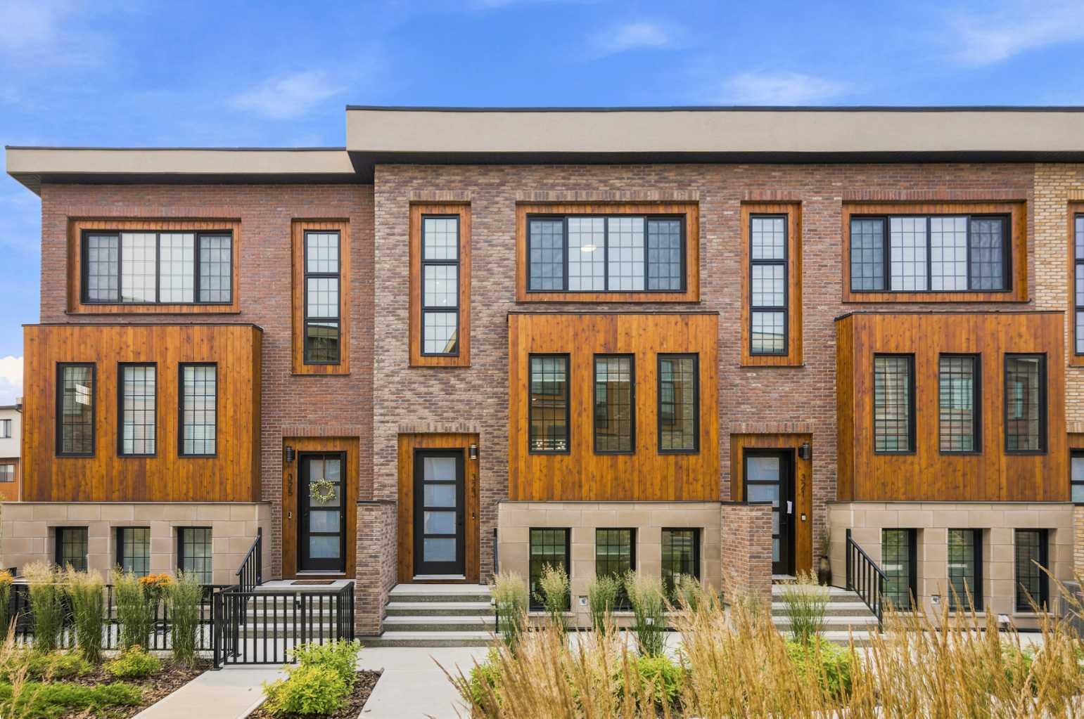 323, 81 Greenbriar Place NW, T3B6J1