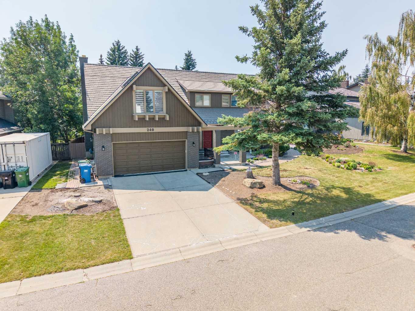 240 Canterville Drive SW, T2W 3X2