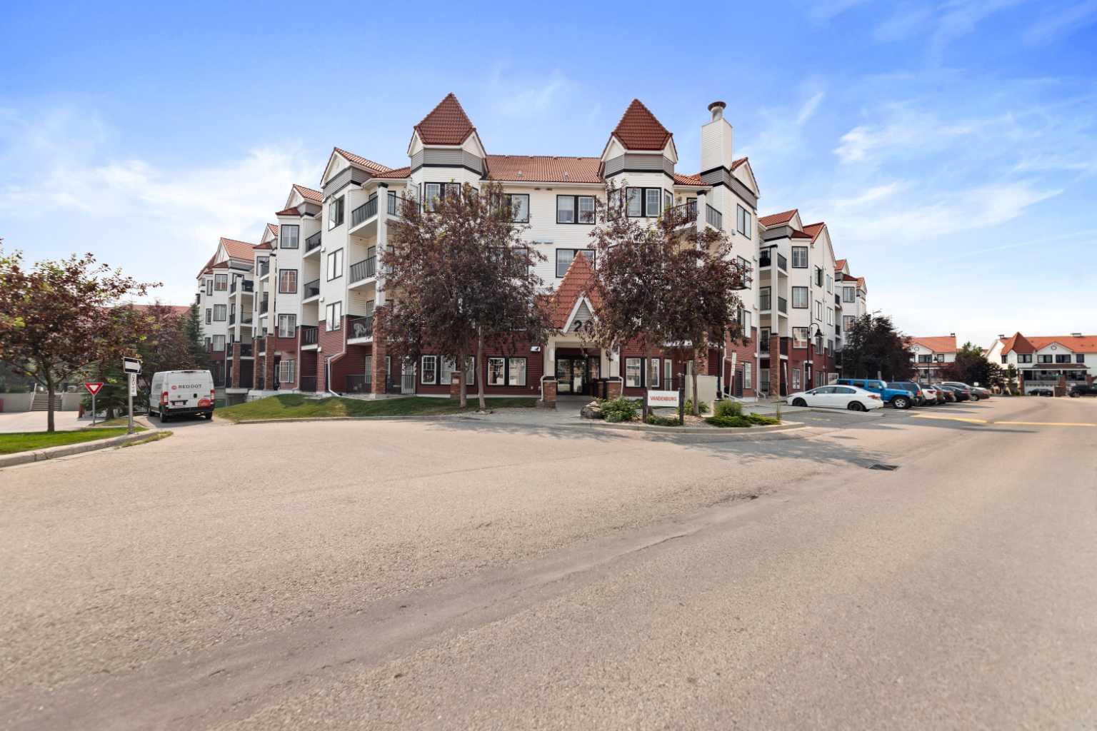 205, 20 Royal Oak Plaza NW, T3G 0E6