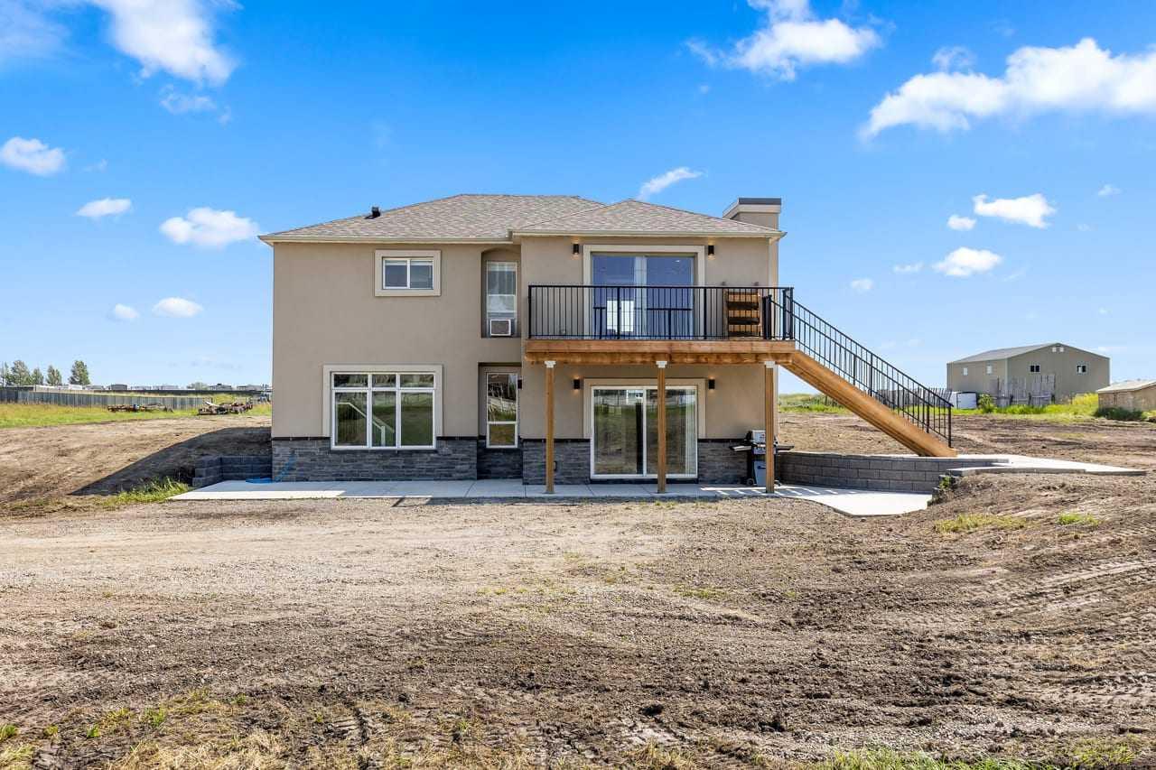 354096 48 Street E, T1S 1A7