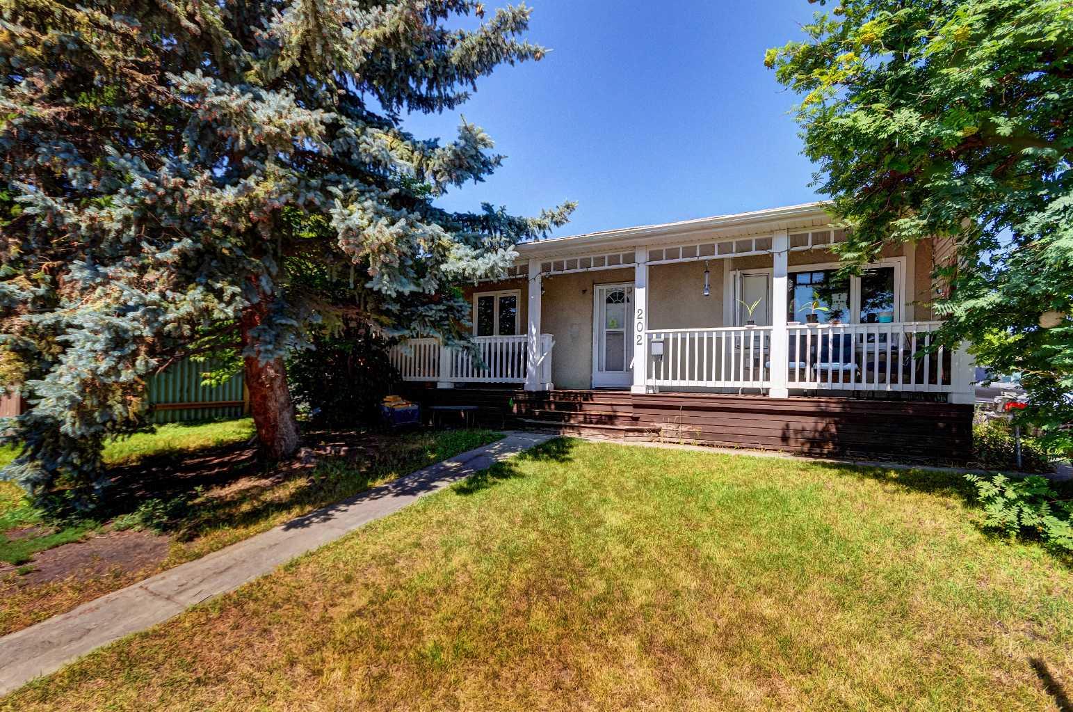 202 Olympia Drive SE, T2C1H5