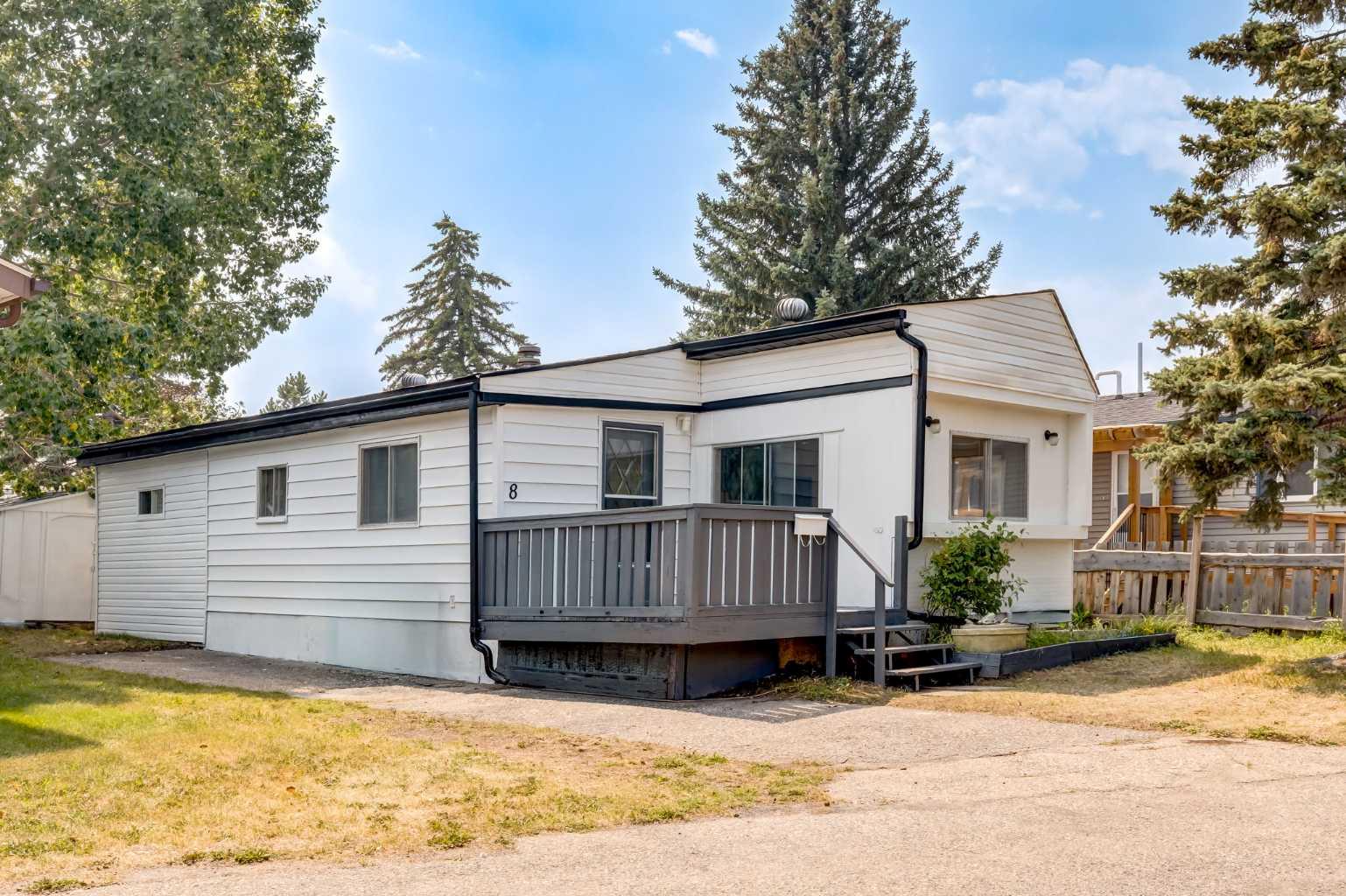 3223 83 Street, T3B5N7