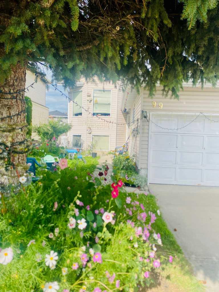 99 Applegrove Crescent SE, T2A 7R5