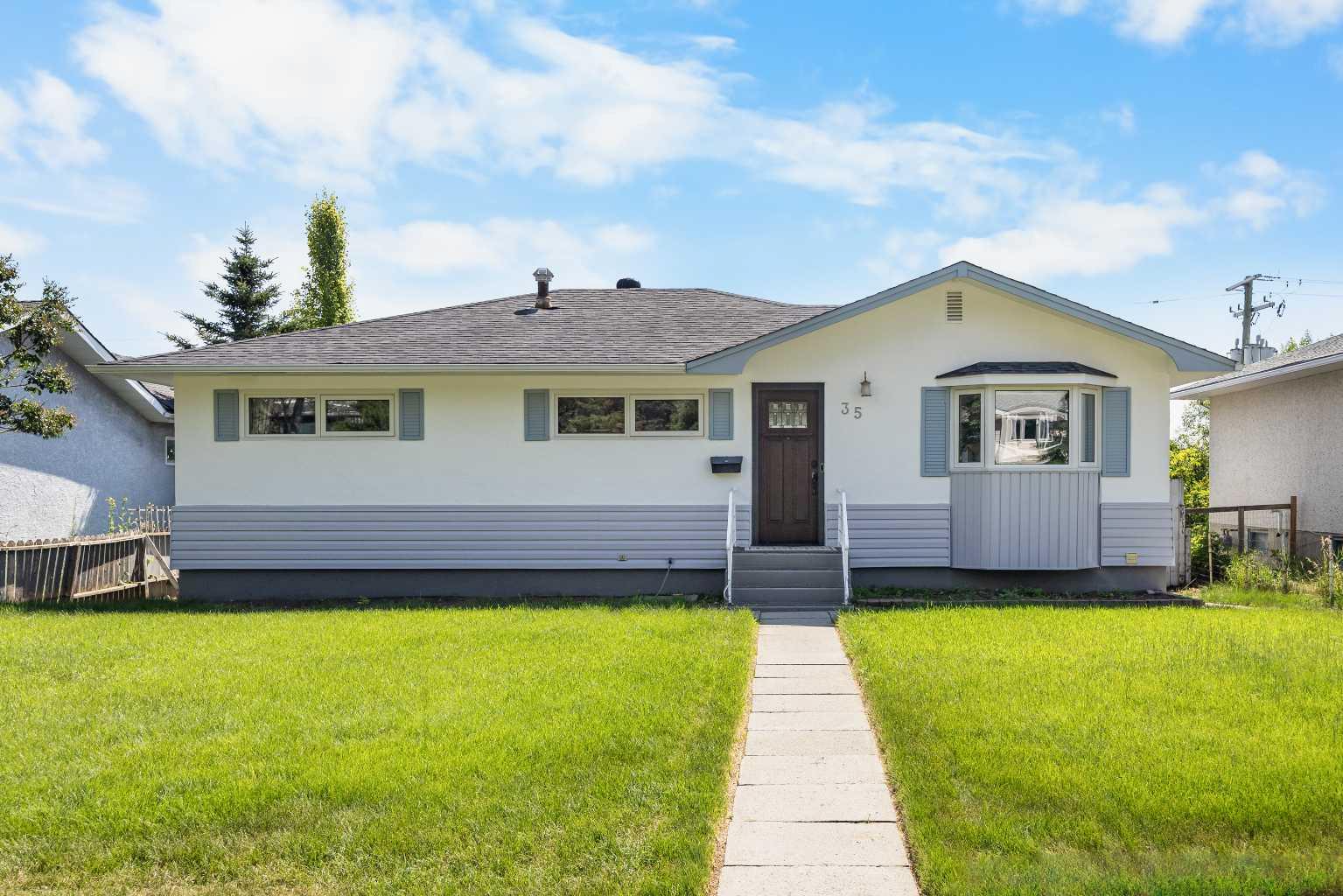 35 Collingwood Place NW, T2L 0R1