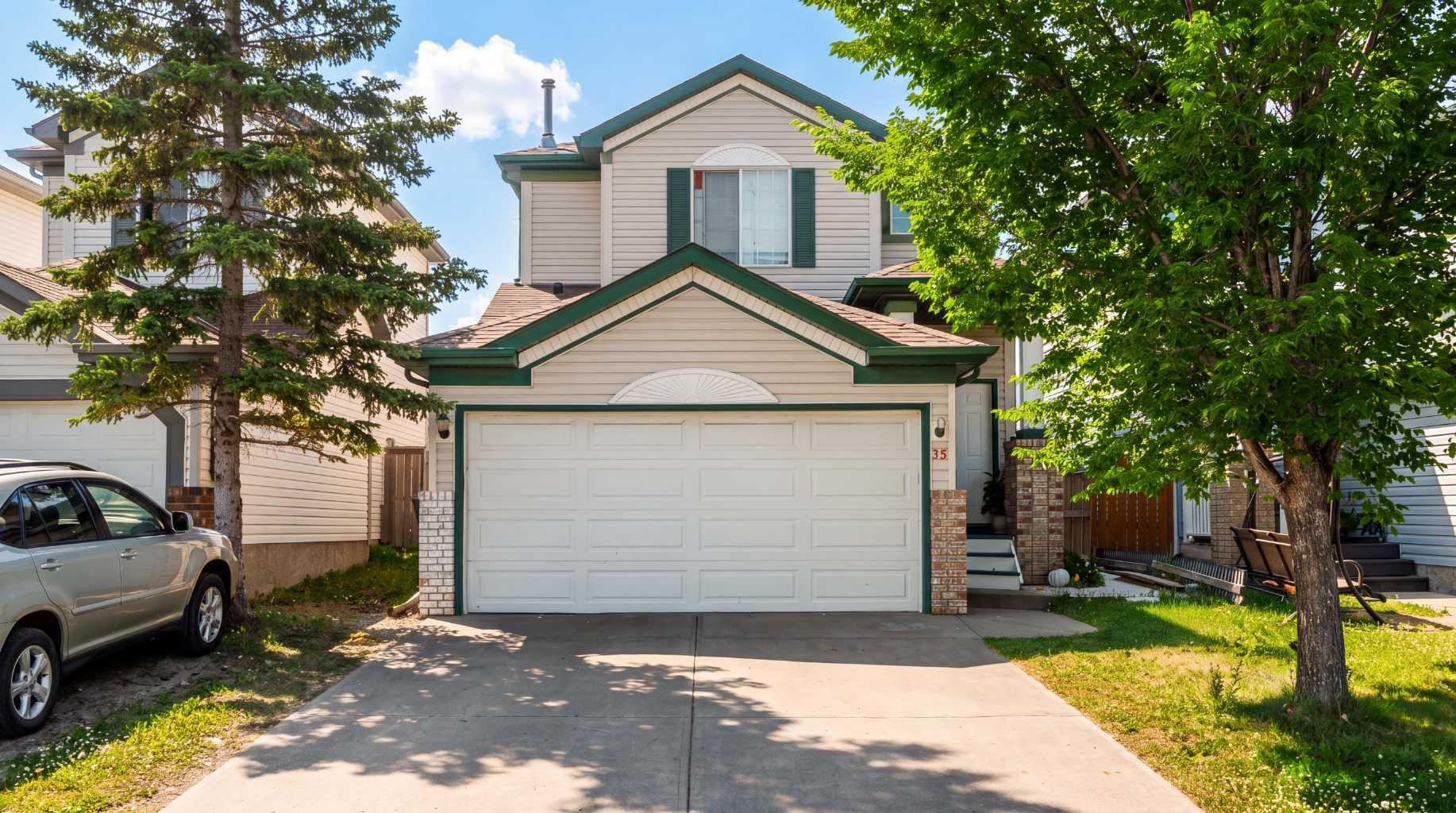 35 Martin Crossing Park NE, T3J 3N6