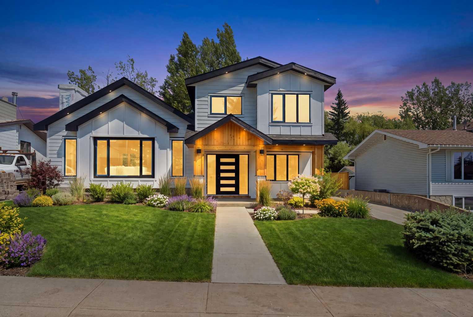 3375 Breton Close NW, T2L 1X3