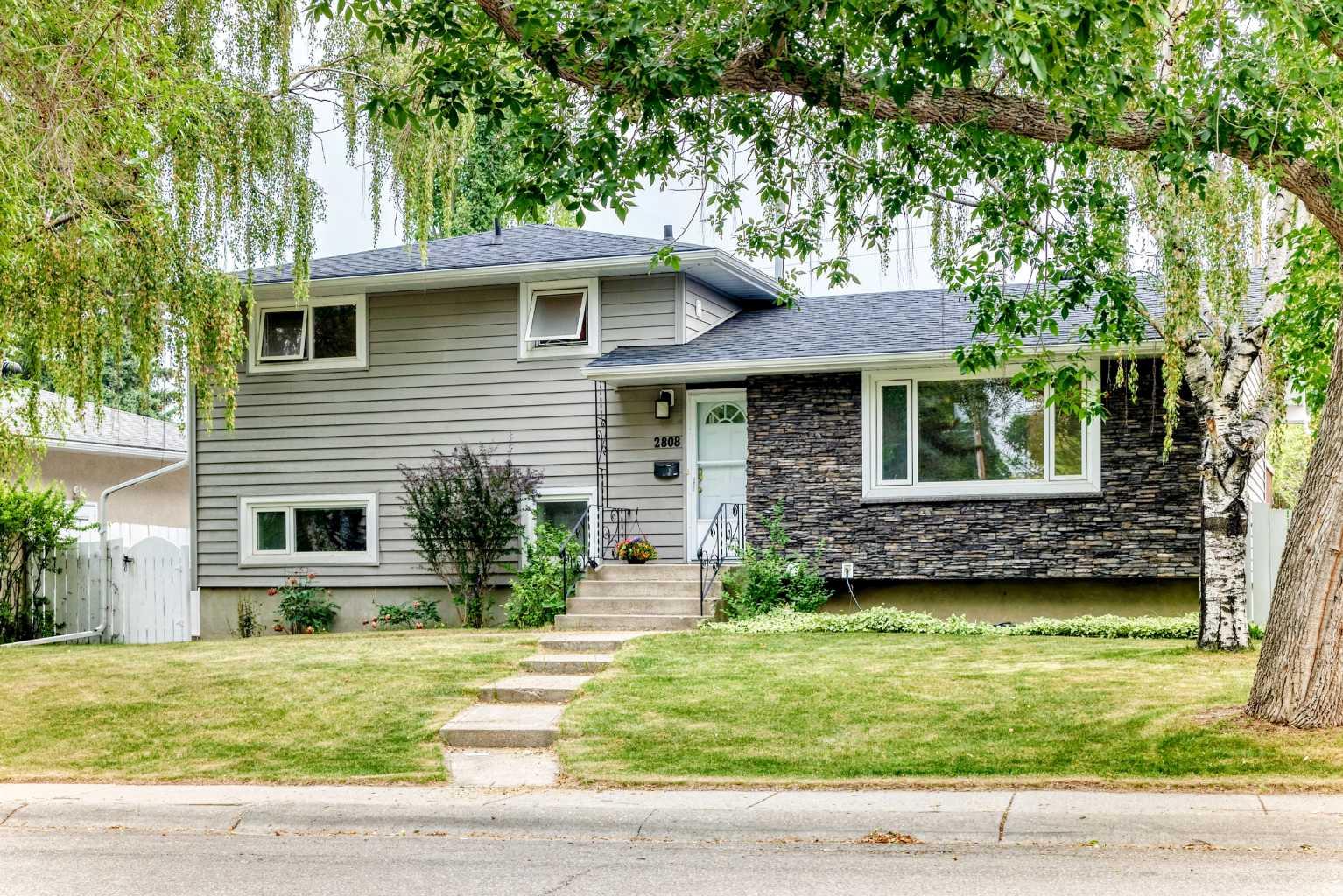 2808 Brecken Road NW, T2L 1H6