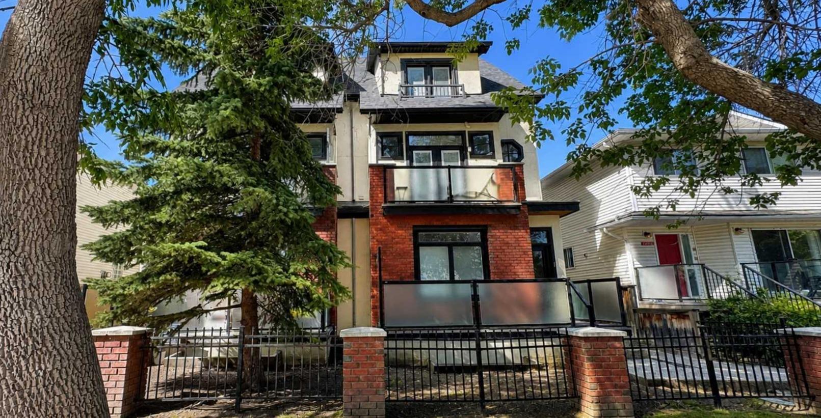 3, 2118 35 Avenue SW, T2T 2E3