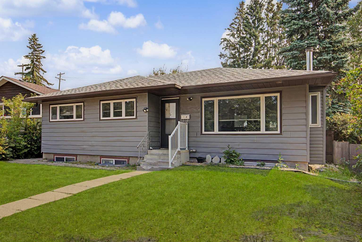 18 Collingwood Place NW, T2L 0P9
