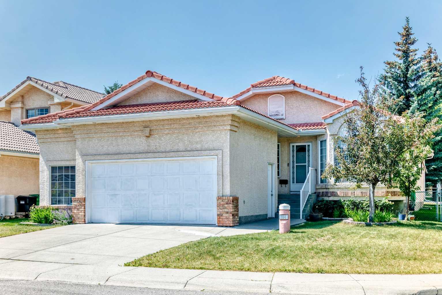 184 Hampshire Circle NW, T3A 4Y3