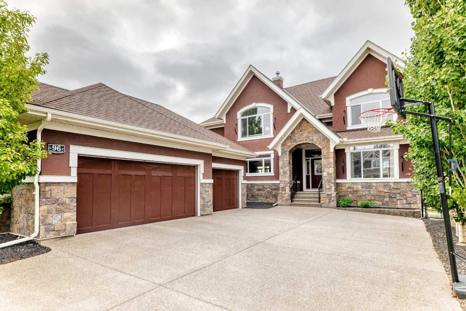 96 Cranarch Heights SE, T3M 0S7