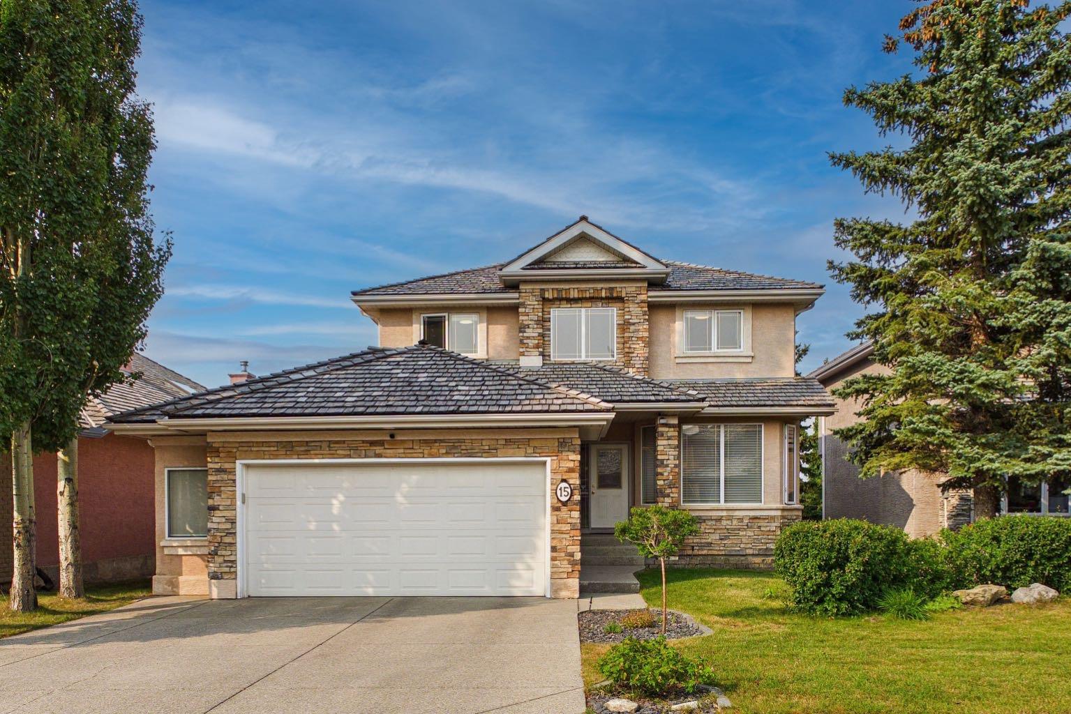 15 Royal Crest Terrace NW, T3G 4M3