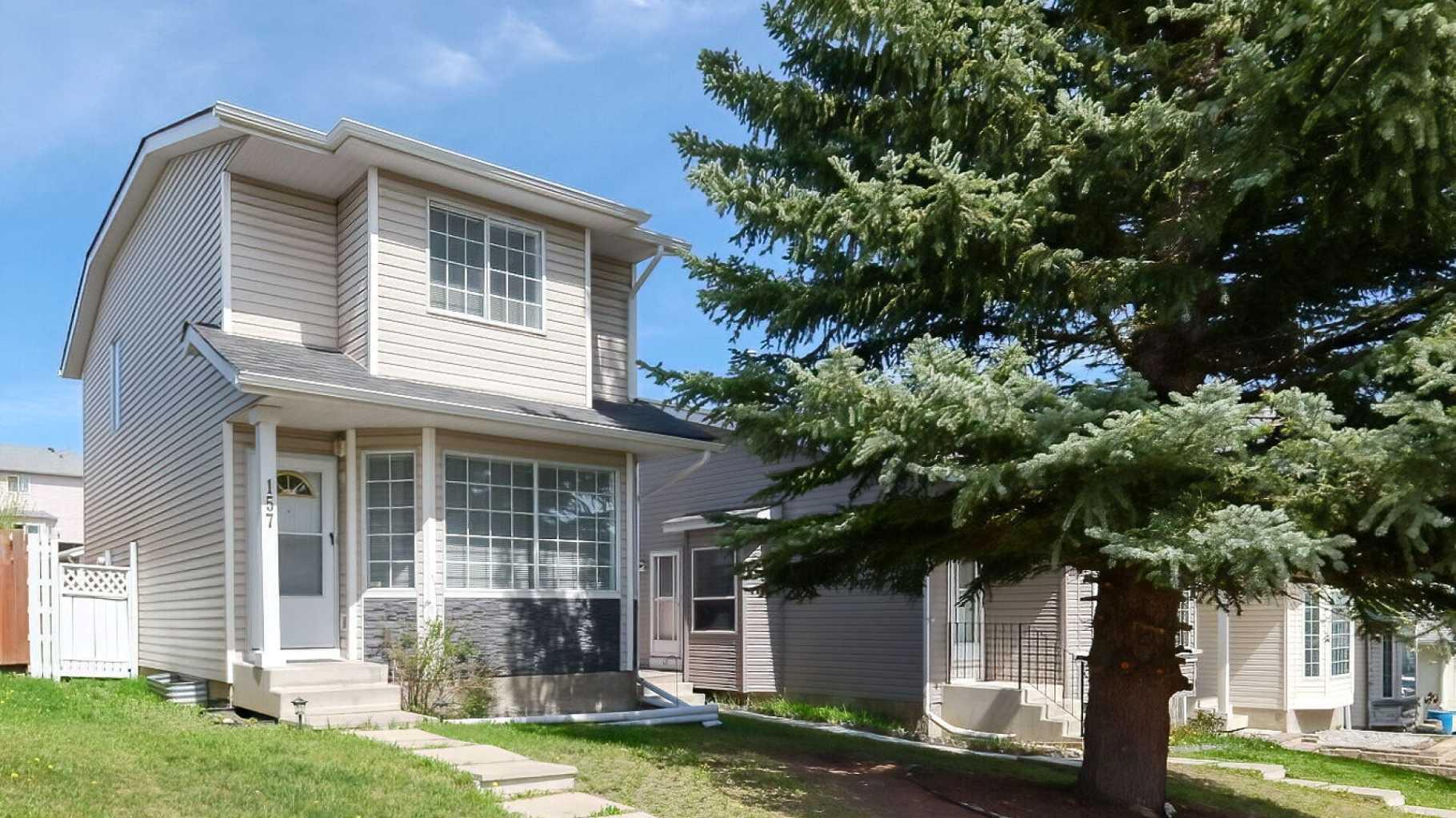 157 Harvest Gold Heights NE, T3K 4H2