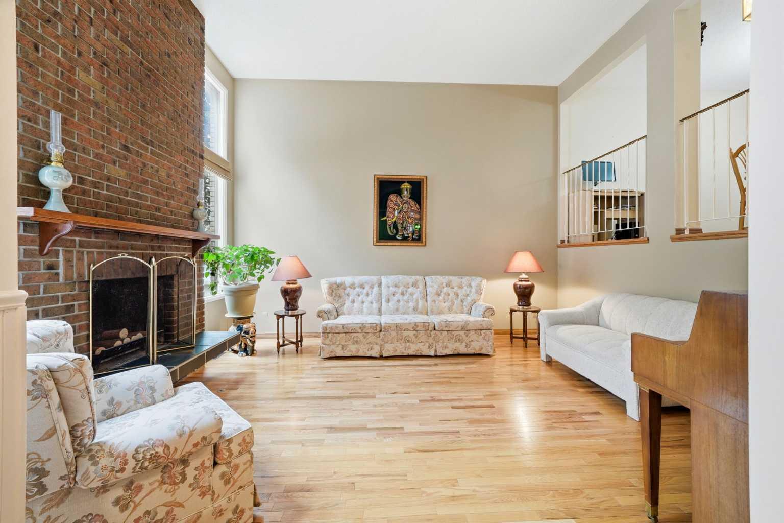 26, 5400 Dalhousie Drive NW, T3A 2B4