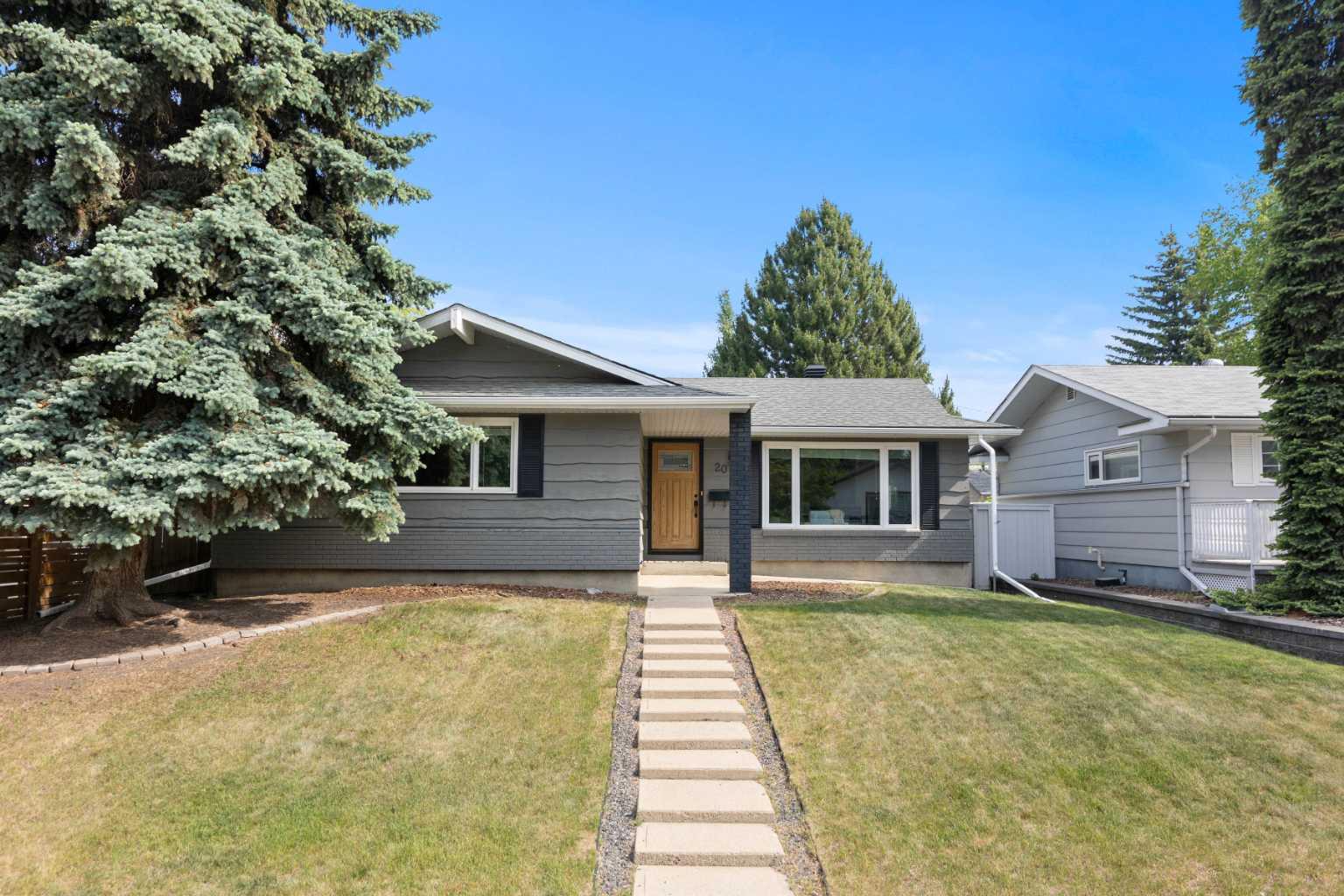 20 Mapleburn Drive SE, T2J 1Y4