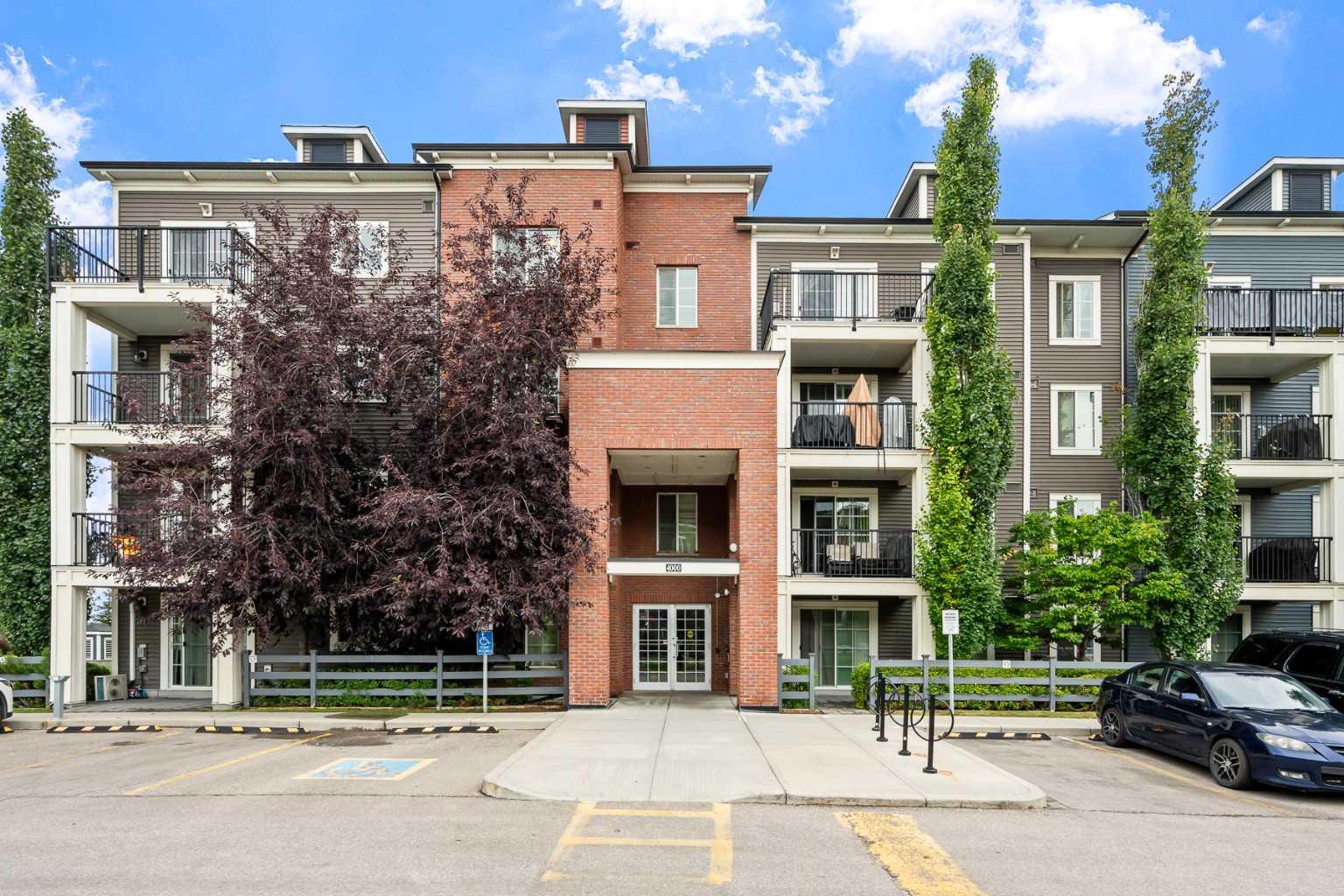 4418, 99 Copperstone Park SE, T2Z 5C9