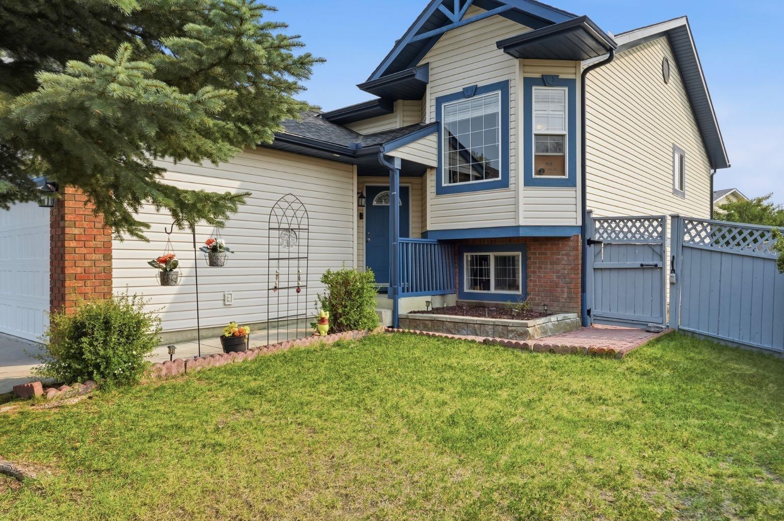 76 Crystalridge Crescent, T1S 1V2