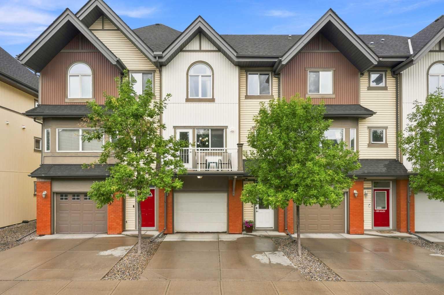804 Wentworth Villas SW, T3E 0K6