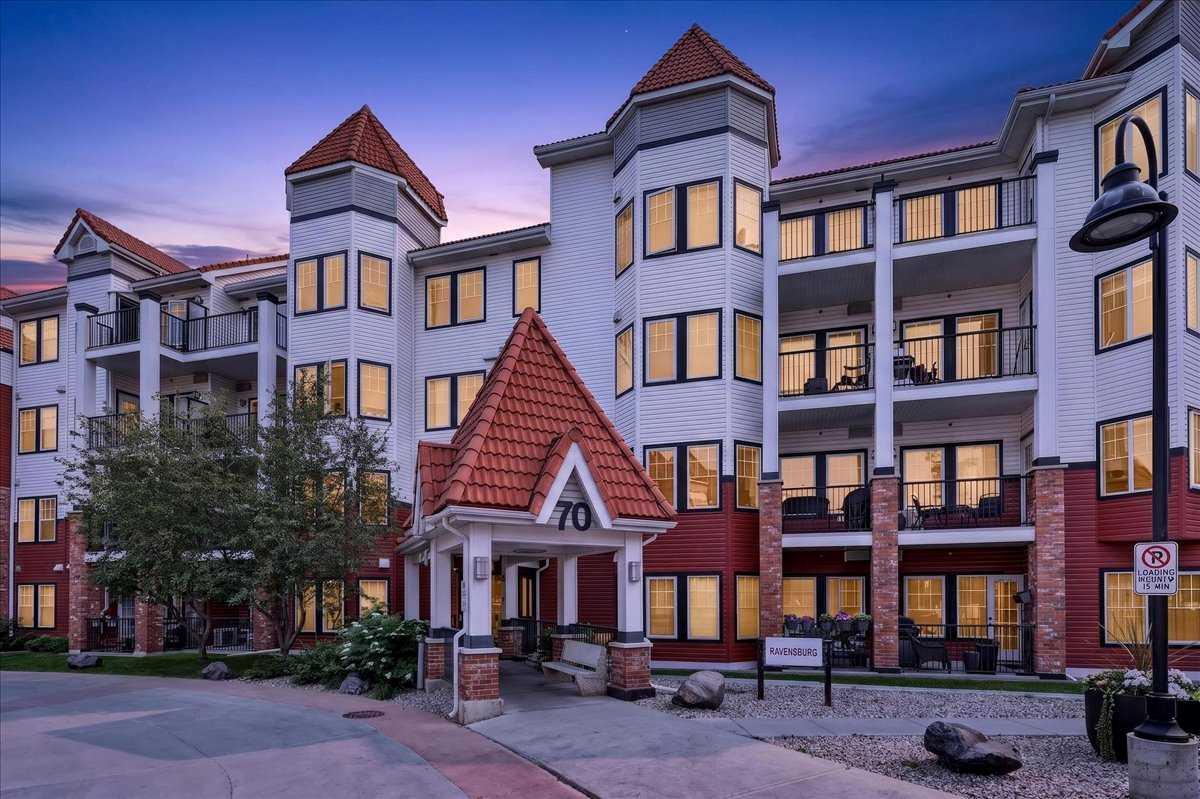 303, 70 Royal Oak Plaza NW, T3G0C6