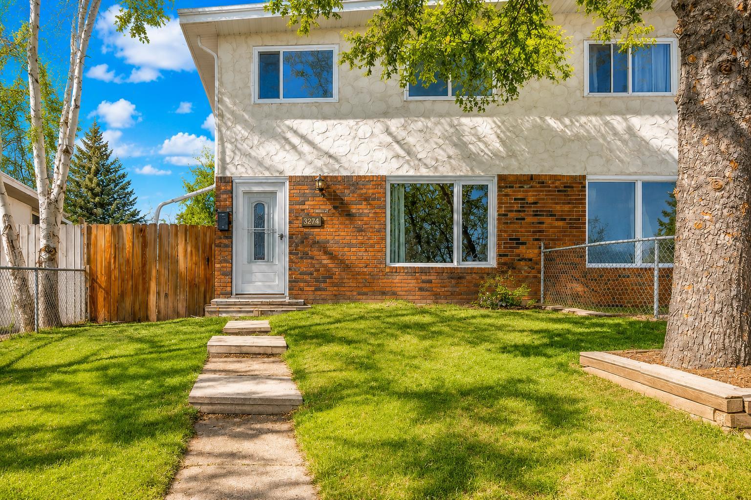 3131 Dover Crescent SE, T2B 1V4