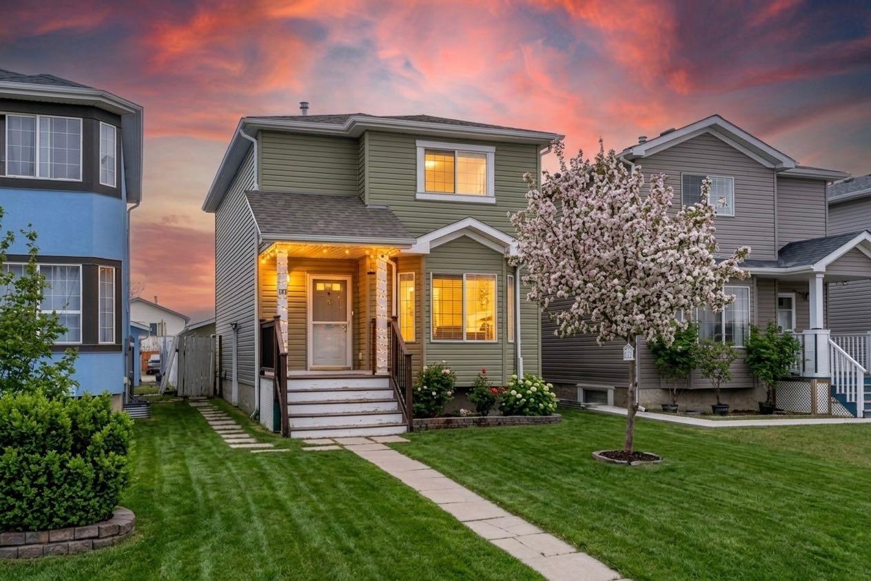192 Martin Crossing Crescent NE, T3J 3T1