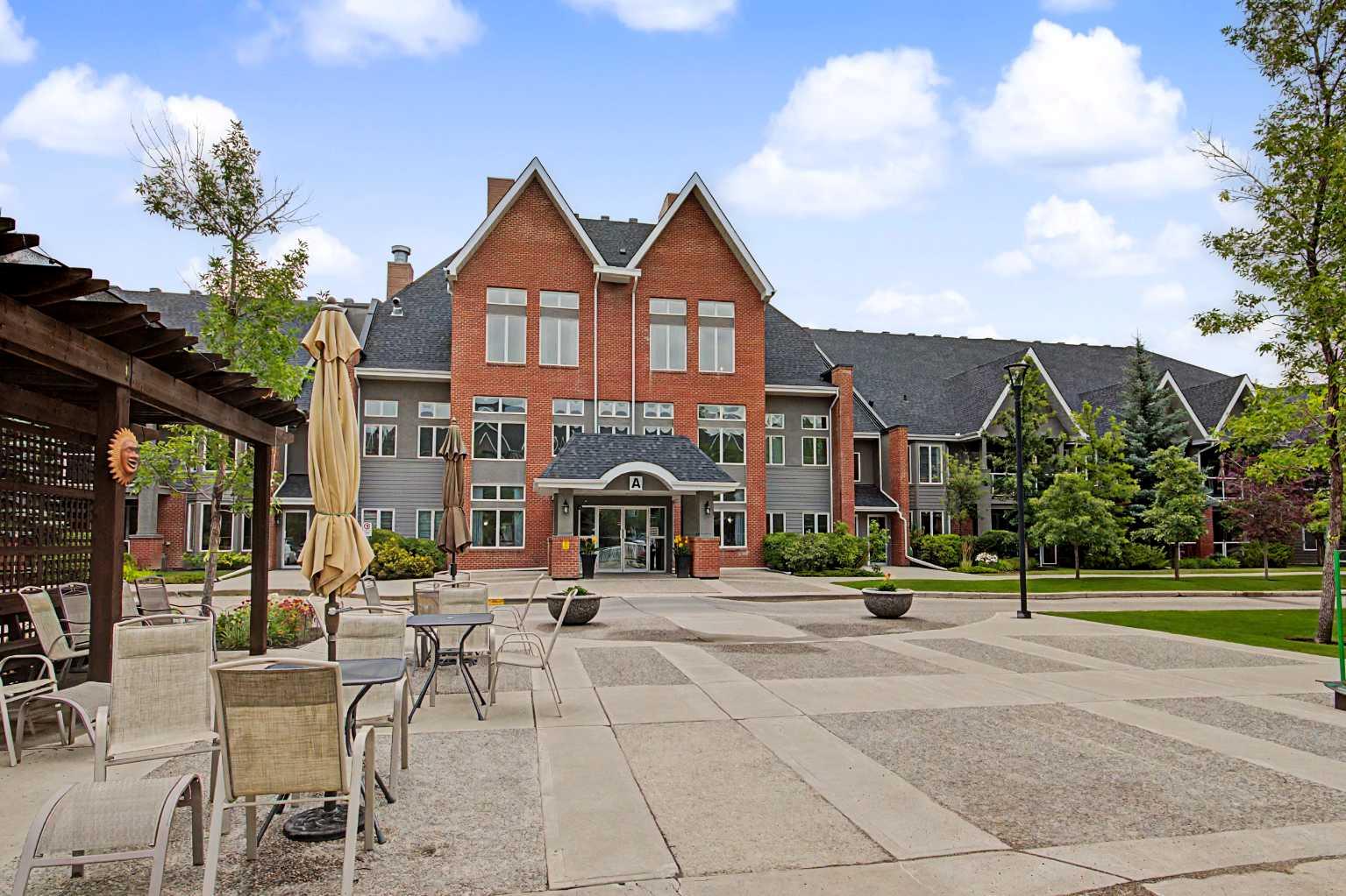 205, 15 Everstone Drive SW, T2Y 5B5