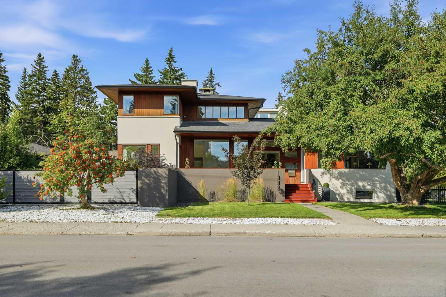 1302 34 Avenue SW, T2T 2A7
