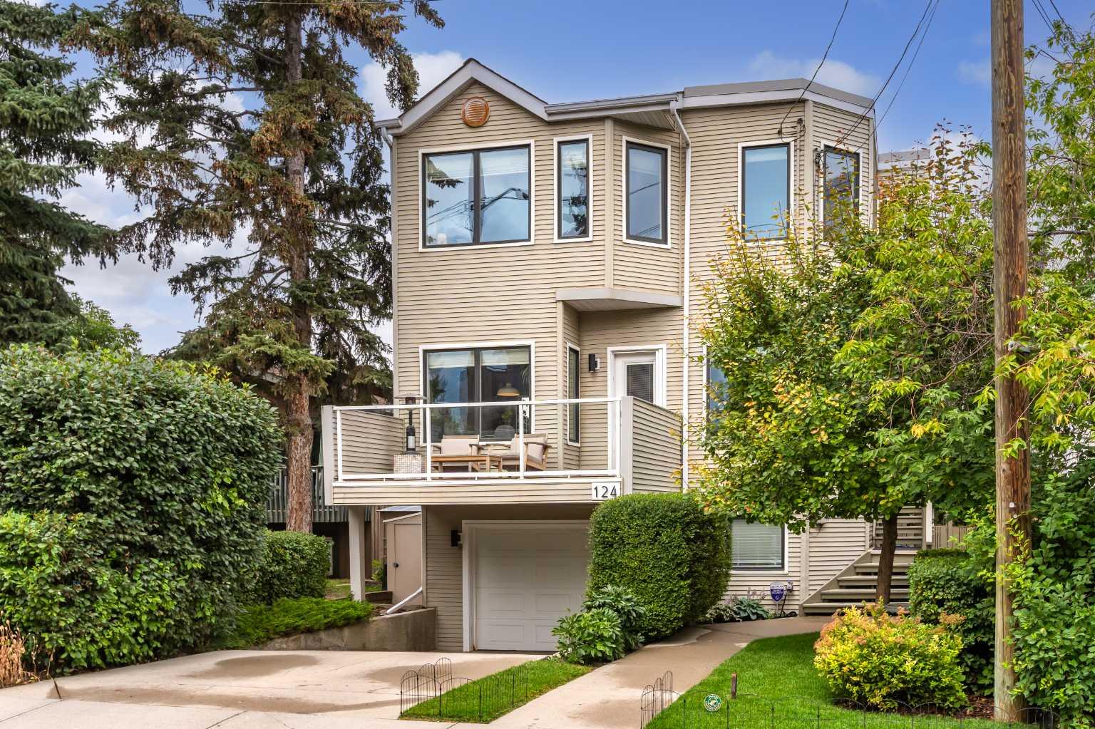 124 38A Avenue SW, T2S 0W4