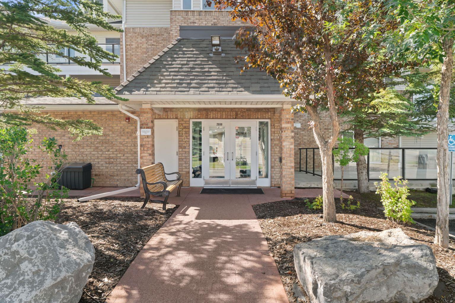 2209, 950 Arbour Lake Road NW, T3G 5B3