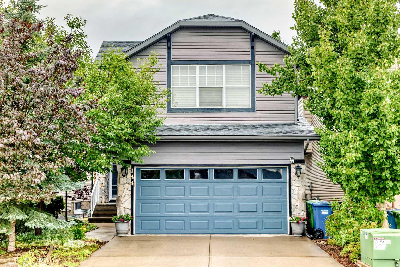 144 Cougarstone Common SW, T3H 5P5