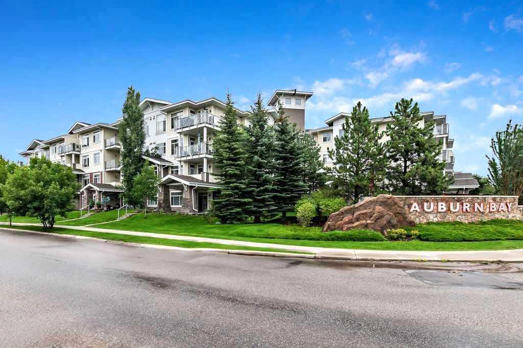 202, 10 Auburn Bay Link SE, T3M 1Y8