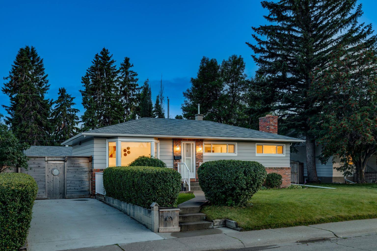 4927 10 Avenue SW, T3C 0M3