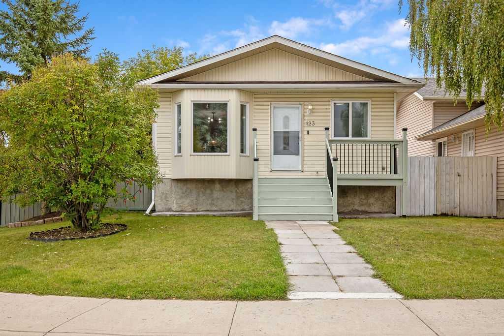 123 Shawglen Rise SW, T2Y 1Z3