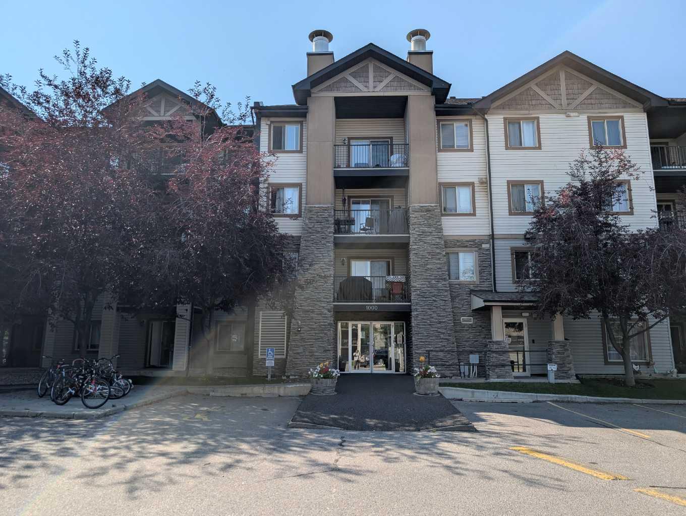 1421, 8 Bridlecrest Drive SW, T2Y 0H6