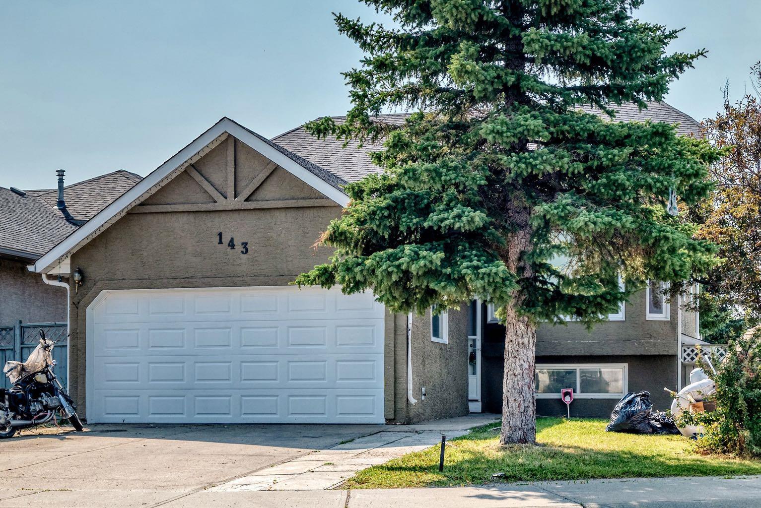 143 Applewood Drive SE, T2A 7B8