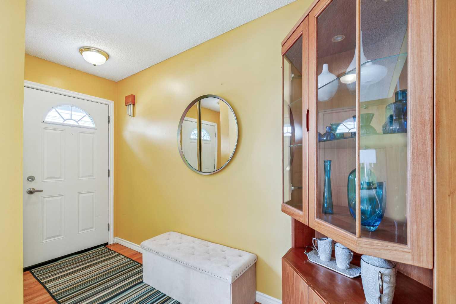 41, 999 Canyon Meadows Drive SW, T2W 2S6