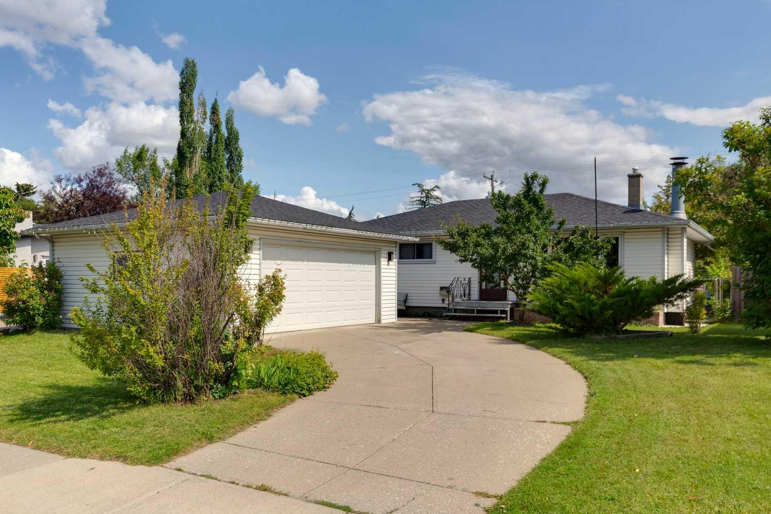 7304 5 Street SW, T2V 1B1