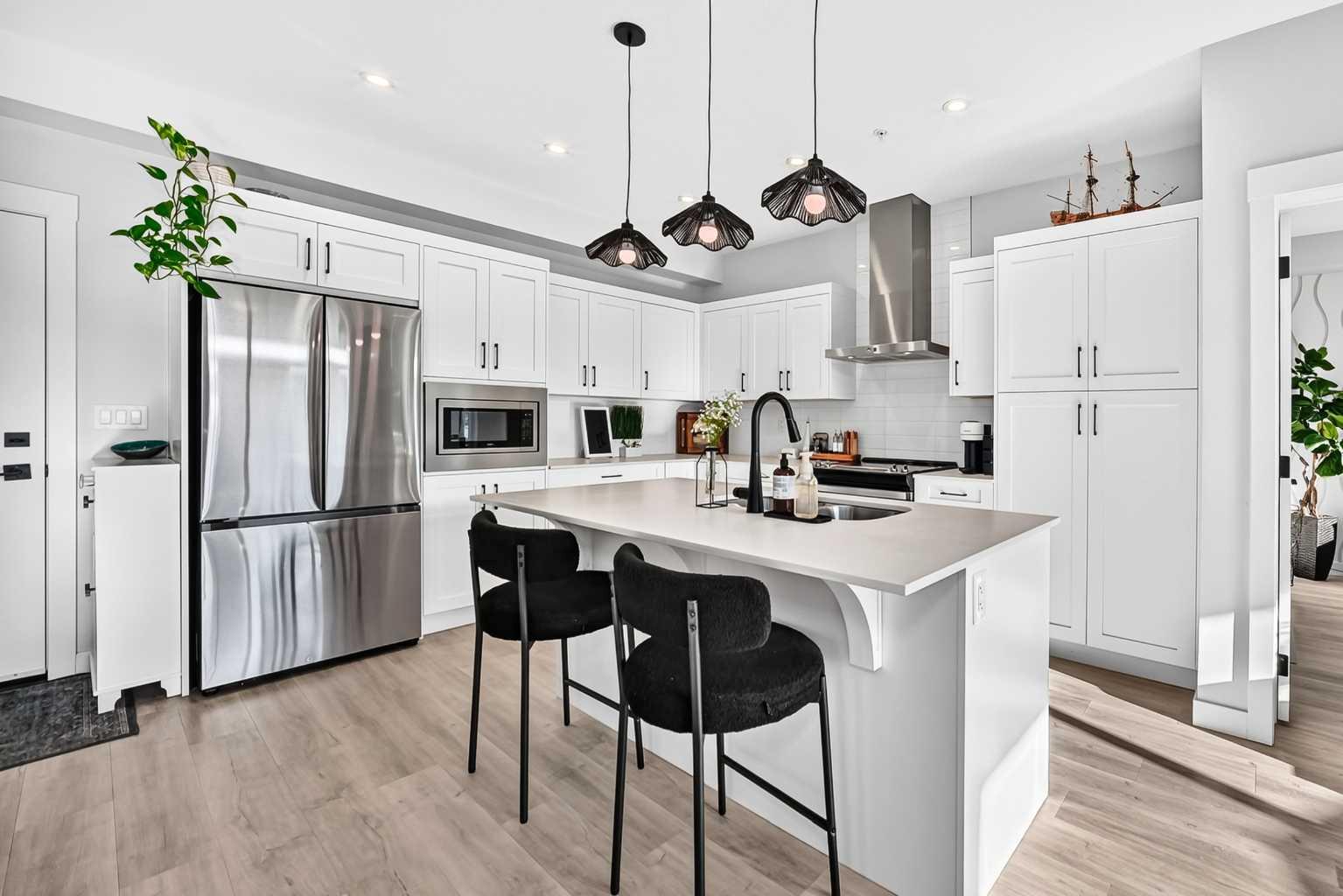 4208, 200 Seton Circle SE, T3M 3P7