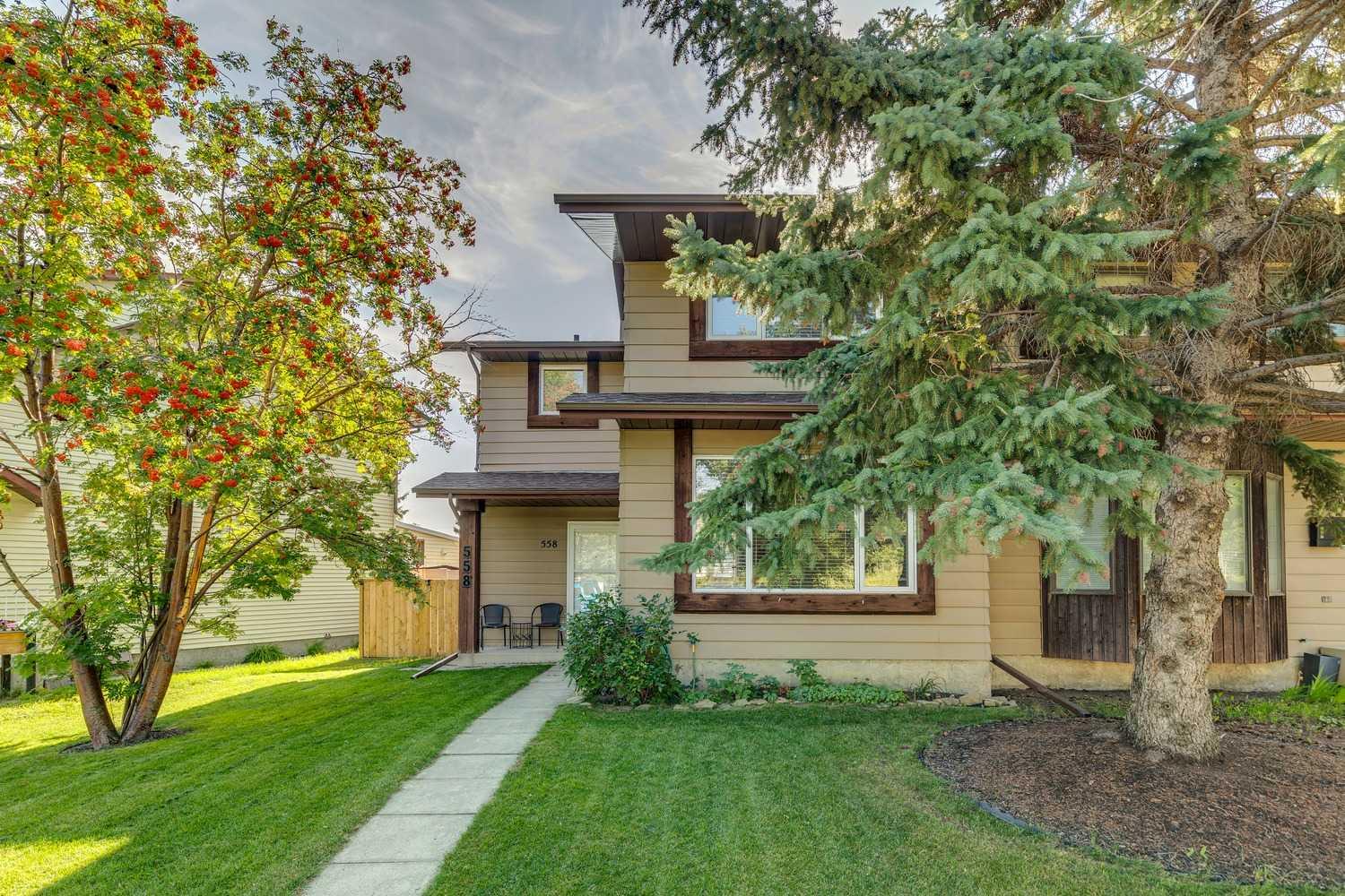 558 Strathcona Drive SW, T3H 1K3