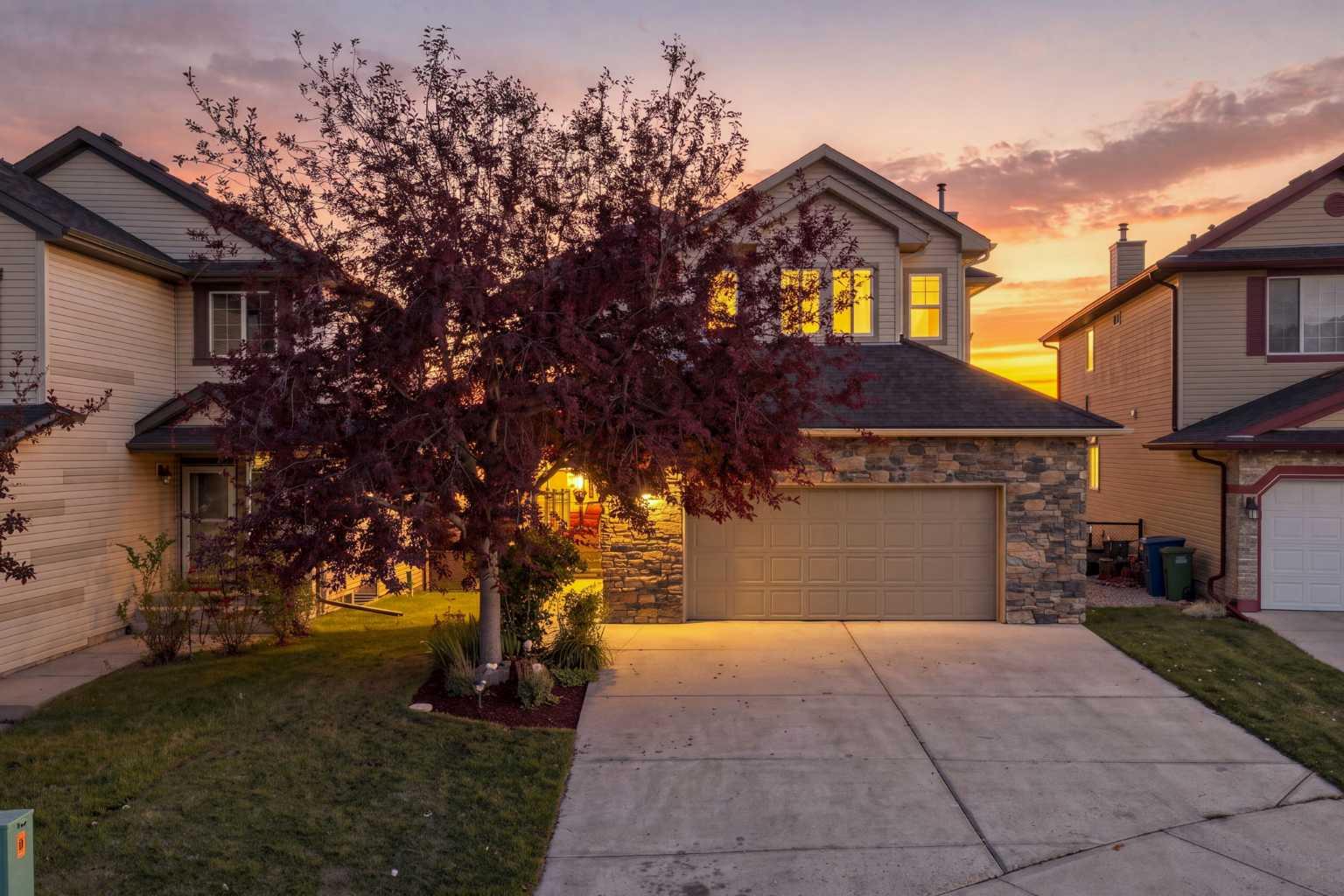 16 Crystal Shores Place, T1S 2C5