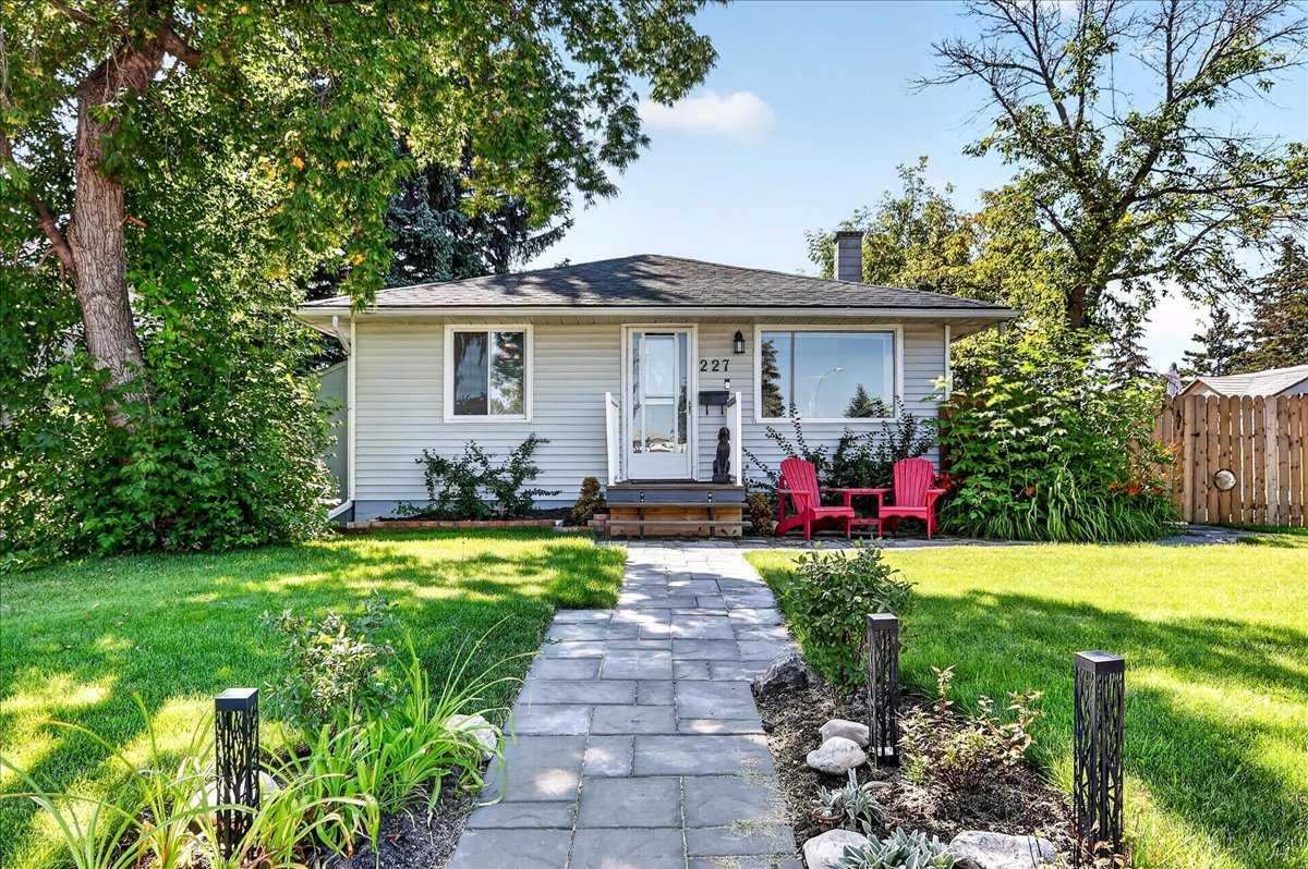 227 Lynnwood Drive SE, T2C 0T1